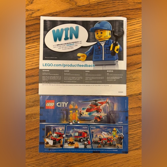 Lego Town Fire Rescue Helicopter (60281) - Picture 6 of 6